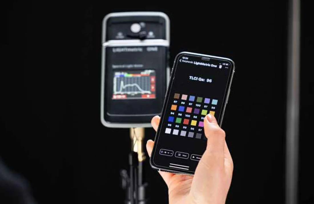 CCT and Lux controlled by App iOS and Android